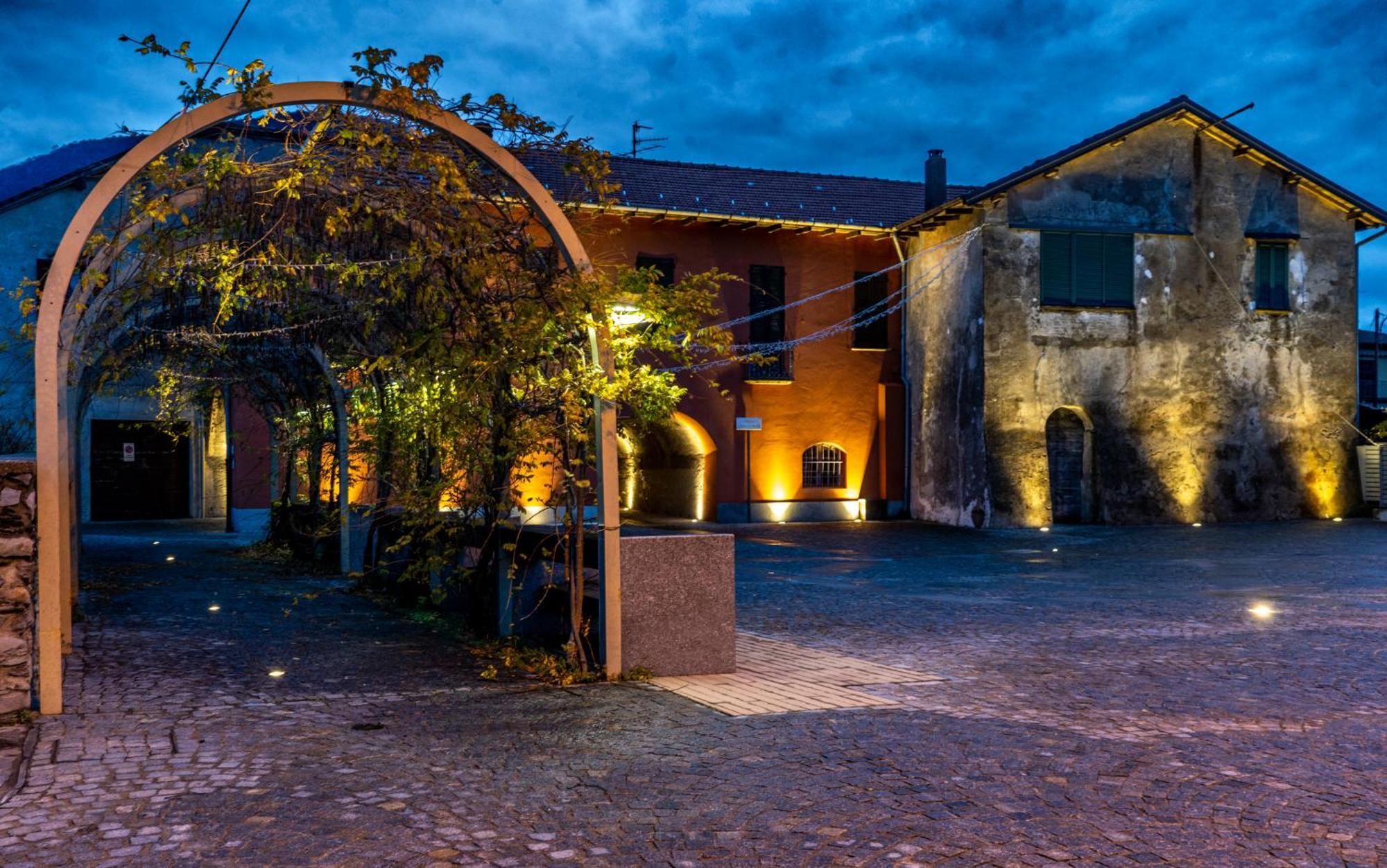 Casa Del Borgo "Aria & Acqua" Sul Lago Maggiore Maccagno Extérieur photo