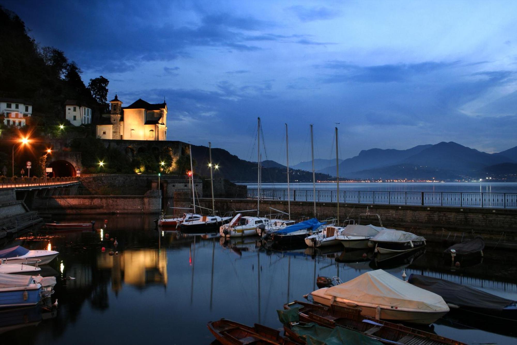 Casa Del Borgo "Aria & Acqua" Sul Lago Maggiore Maccagno Extérieur photo