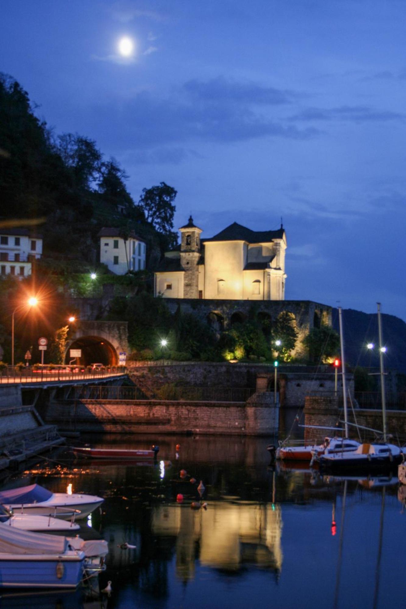 Casa Del Borgo "Aria & Acqua" Sul Lago Maggiore Maccagno Extérieur photo